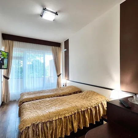 санаторій кришталевий палац 4 корпус Truskawez