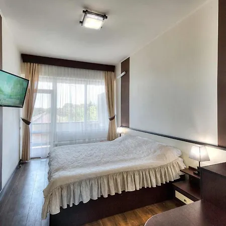 санаторій кришталевий палац 4 корпус Truskawez