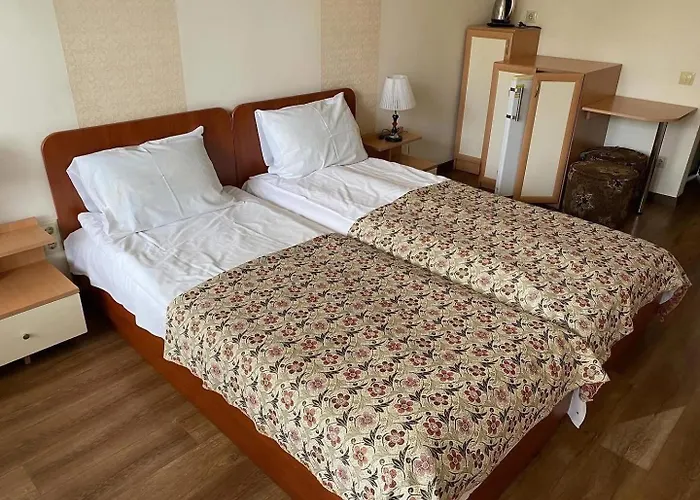 санаторій кришталевий палац 4 корпус Отель Трускавец